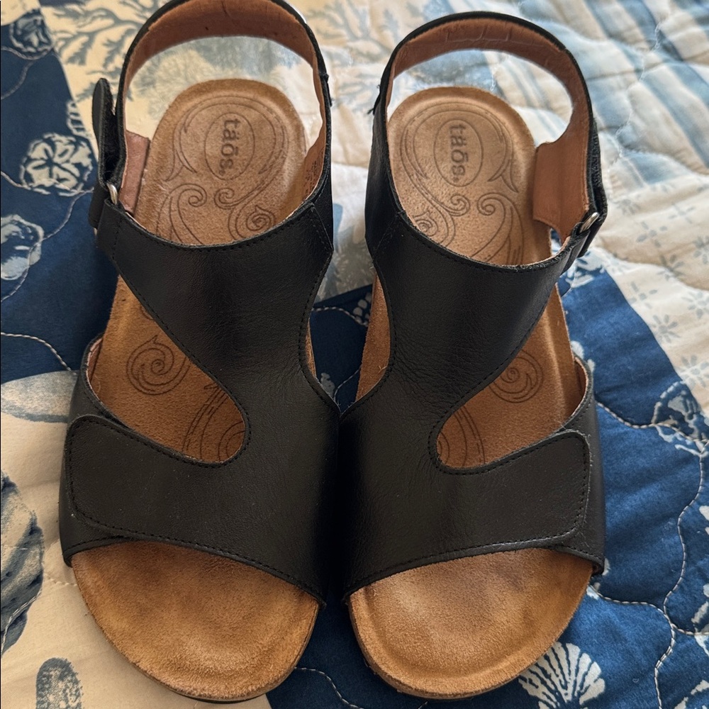 Taos Footwear Tan Leather Sandals